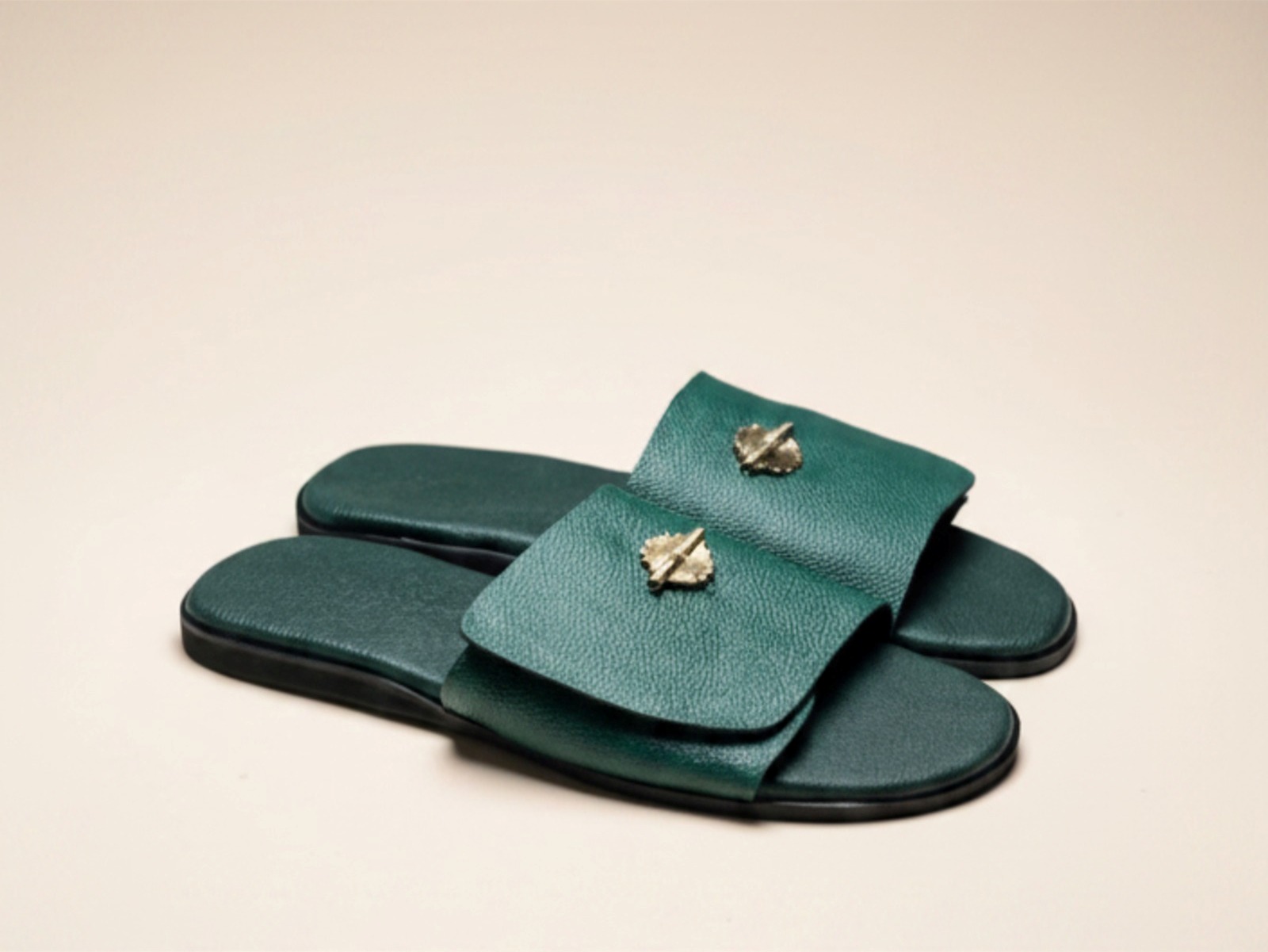 Libni-claquettes mixte (H/F) — photo 1